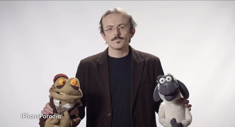 #Applefun & #JeSuisCharlie: gli account parodia di Apple (e Android)