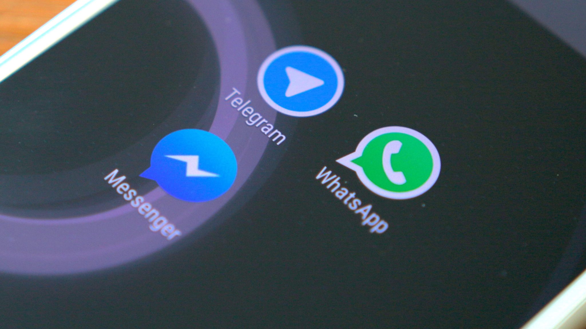 WhatsApp introduce i formati di testo grassetto e corsivo