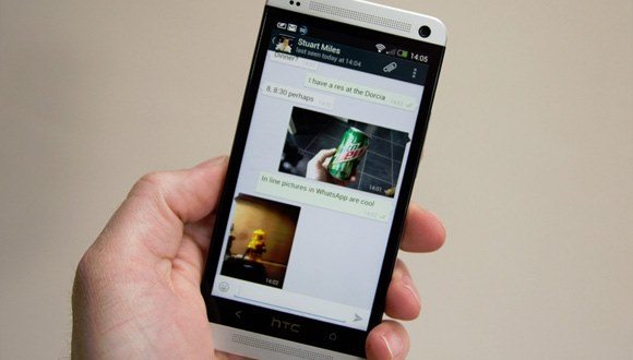 WhatsApp Beta si aggiorna ed introduce la modalità di Risposta Rapida dalle notifiche e una nuova schermata di gestione