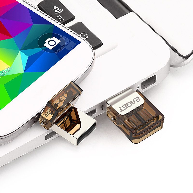 Amazon, in sconto la chiavetta USB 3.0 OTG da 16GB (e tutto il necessario per il gaming su Android)